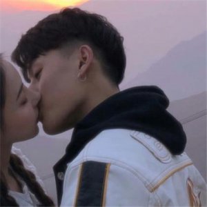 ​精辟漂亮美女的一句话笑话 一句话的笑话笑破肚子