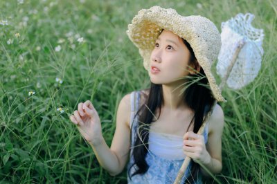 ​冬天穿短袖搞笑说说 天冷了还穿短袖的句子