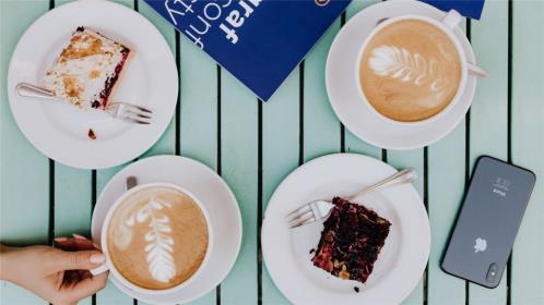 吸引人的个性签名女生:年纪上去了自己就会好的…