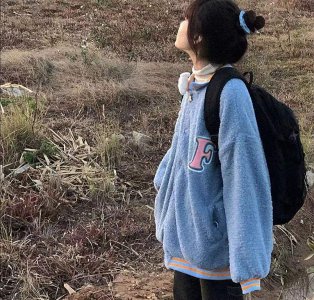 ​长发飘飘的优美句子发朋友圈（文案 关于“长发”的小众高级文案）