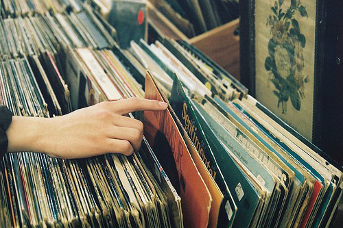 一句话的简单晚安说说 2023年让人一看就赞的晚安说说