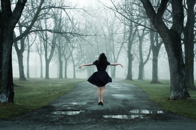 ​描写女孩外貌的句子80句