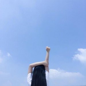 ​一个人内心孤单的句子（一个人孤单寂寞的说说）