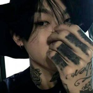 ​霸气冷酷男生纹身头像