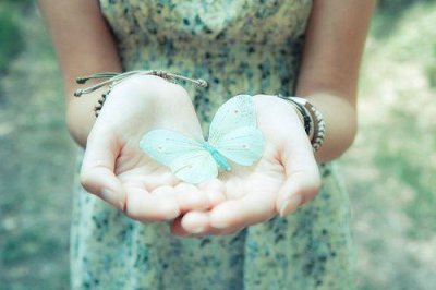 ​好朋友之间生疏的说说(63句)