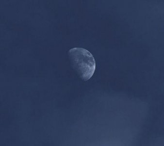 ​常用朋友圈伤感句子摘录86条