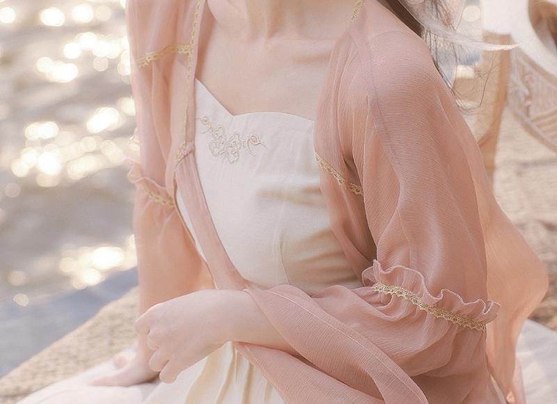  浪漫文案短句朋友圈文字合集96条