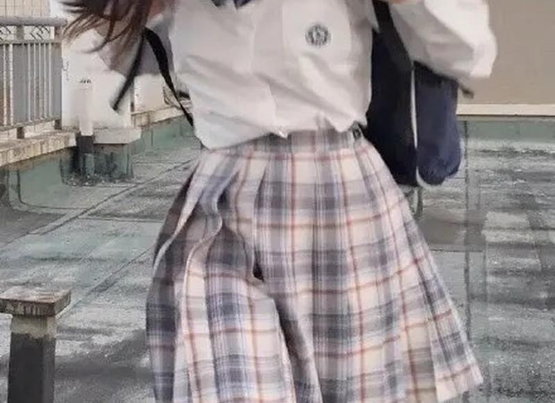 朋友圈干净简短好句子(朋友圈干净简短好句子形容心情好)