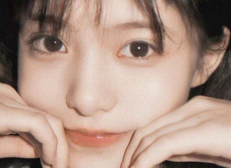 多人拍摄搞笑抖音文案（一群人拍抖音的说说）