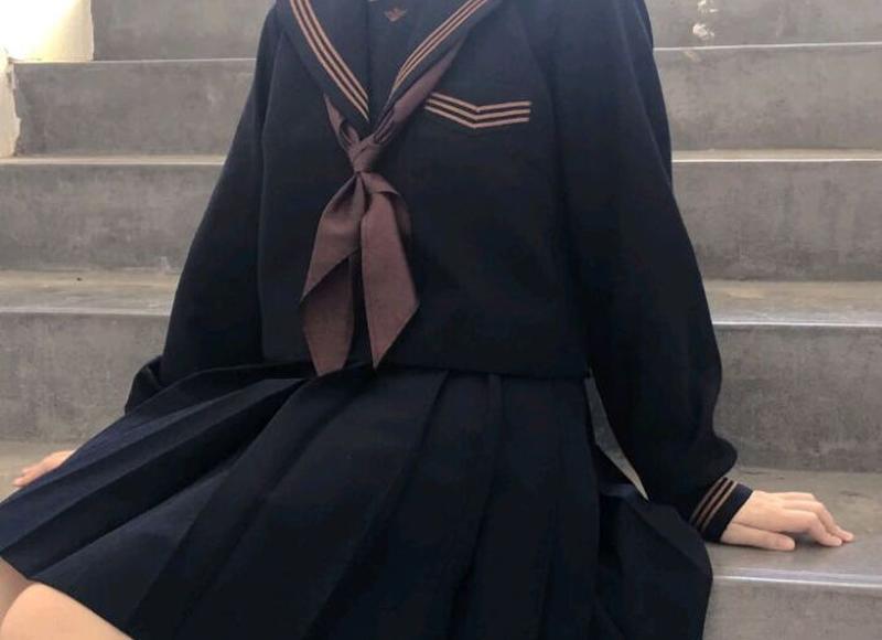 经典情话英文自我介绍[写外貌的好词好句]