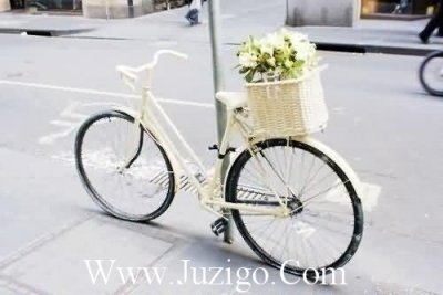 ​温柔干净无关爱情的句子简短(温柔干净无关爱情的文案)