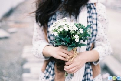 ​适合情侣发说说的句子 年少遇你青春足矣