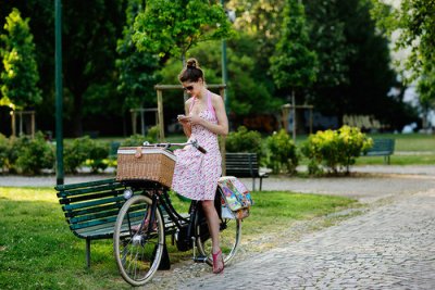 ​女朋友喜欢看伤感文案女性感性文案(精选90句)