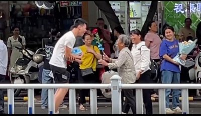 ​高考那一刻，网友说看了就是想哭