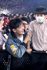 ​林志颖儿子Kimi藏不住了，眉眼跟爸爸年轻时候一模一样，好帅啊