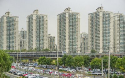 ​亚洲第一大社区，8平方公里挤30万人，周边地铁站高峰时堪比春运