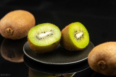 ​买猕猴桃，选“红心”还是“绿心”？告诉你正确答案，再买不吃亏
