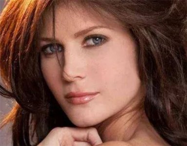 ​Jenni Lee(詹妮·李)昔日女神为何要居住在下水道里