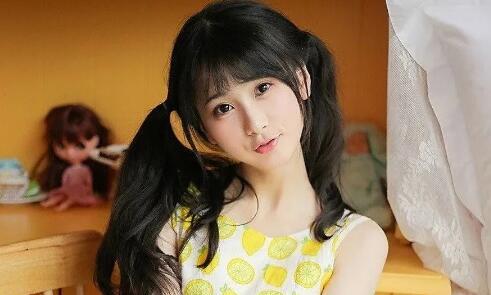 跟女孩第一次聊天怎么开头三