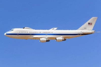 ​天线长达8000米，可以抵抗核爆，美空军“末日飞机”使命非凡