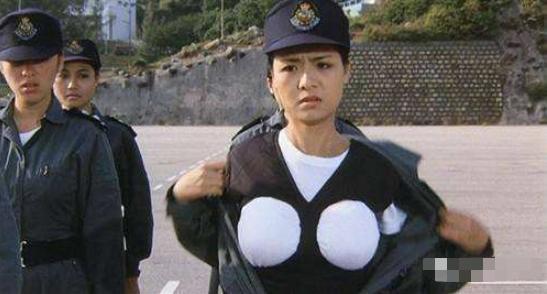 昔日的知名艳星叶子楣，近照被嘲身材走样，曾掷200万为胸部投保