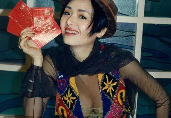 昔日的知名艳星叶子楣，近照被嘲身材走样，曾掷200万为胸部投保