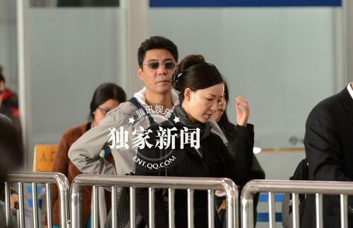 屠洪刚现任妻子