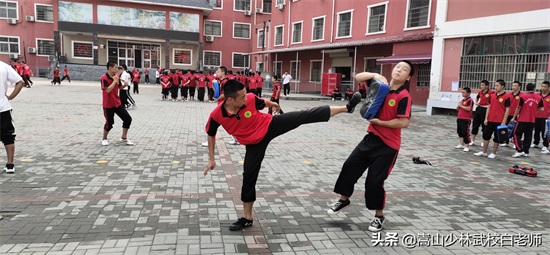 女孩子散打的速度和力气训练方法（女生为什么不要练散打）