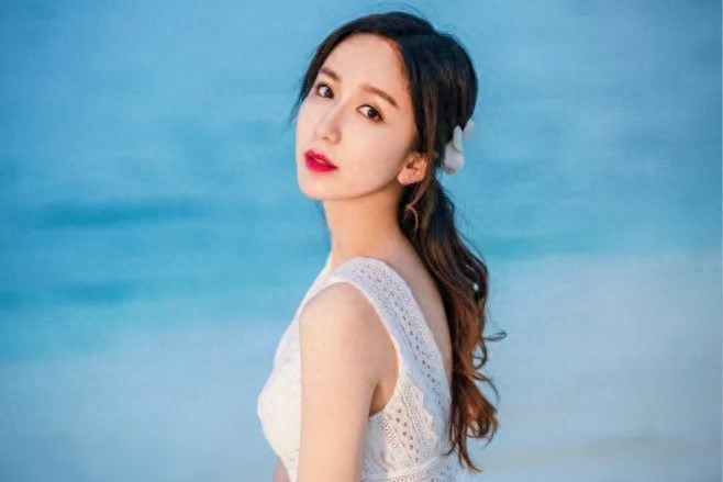 娄艺潇:辽宁省大连市美女演员、歌手