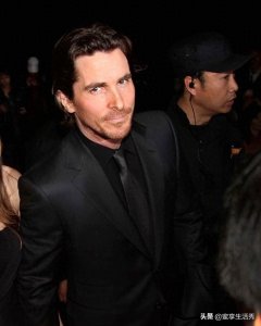 ​弹簧身材克里斯蒂安·贝尔，老去的年龄也不影响他的气质