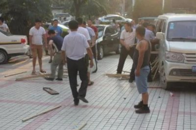 ​揭秘蓝翔百人跨省打架事件:副校长率学生打架