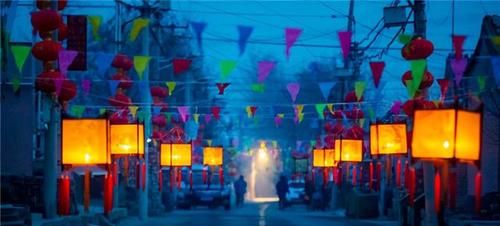 宋代的元宵花灯，写出了民间花灯什么的特点