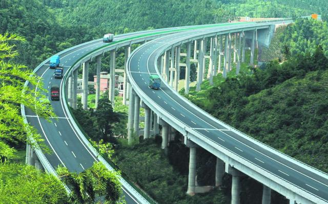 4月30日7座以下高速公路免费吗（有人提议高速全部免费）(4)