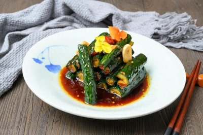 ​张红甫教你做自制美味：腌黄瓜咸菜的制作技巧