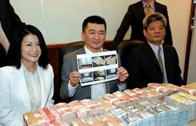 ​从亿万富豪到街头小贩：郭正利的传奇人生