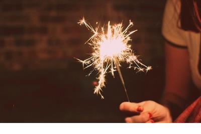 挥笔也写出不来我们的爱