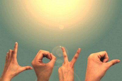 ​甜蜜的恋爱小情话说说恋爱中的甜蜜情话说说(精选25句)