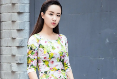 ​女宝宝起名，薇香凝秀的名字，涛澜不绝，冰壸秋月