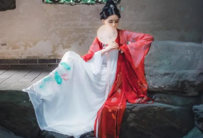 ​唯美伤感的句子_我仿佛听见了全世界崩溃的声音。
